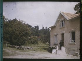Image représentant France, La Harazée Marne (60 h), Type de maison reconstruite (ancn emplacement du Château)