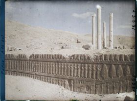 Image représentant Escalier nord de l'Apadana, procession de gardes perses et mèdes