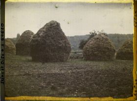 Image représentant Ile de France, Nointel, Meules de blé (temps pluvieux)