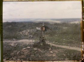 Image représentant France, Verdun, Tombe isolée près du fort