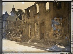 Image représentant Des maisons en ruine au niveau du n° 9 de la rue des Minimes