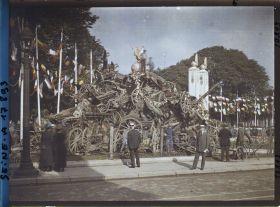 Image représentant Rond-Point des Champs Elysées : les Canons pris à l'ennemi)