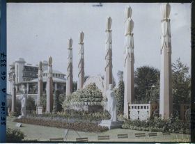 Image représentant L'exposition des arts décoratifs, Jardin de Jacques Lambert, sur la terrasse de la gare des Invalides