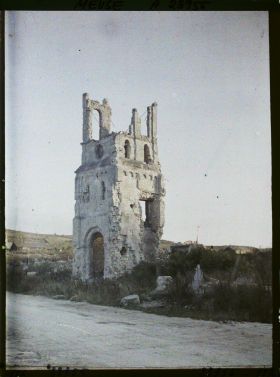 Image représentant France, Esnes, Le Clocher de l'Eglise
