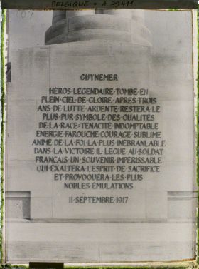 Image représentant Belgique, Poelcapelle, Inscription du Monument de Guynemer