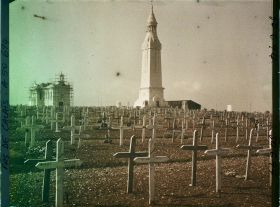 Image représentant France, N.D de Lorette, Le Cimetière , le mt aux morts et la Chapelle