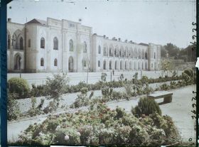 Image représentant L'Hôtel de Ville, place des Canons (Toopkhaneh)