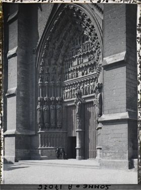 Image représentant France, Amiens, Porte de la Vierge Dorée