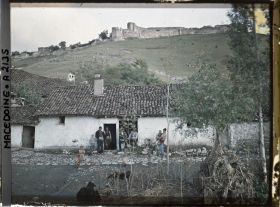 Image représentant La vieille forteresse d'Ohrid prise du Nord-Ouest