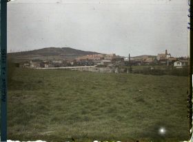 Image représentant Belgique, Kemmel, Vue Générale du Village et du mont Kemmel (une vue prise vers le Sud)
