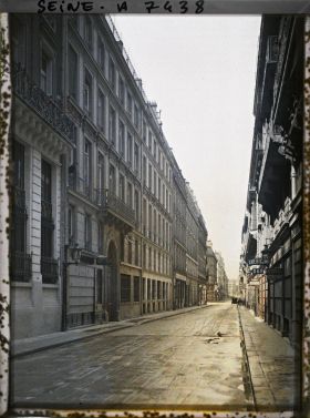 Image représentant La rue des Mathurins, au niveau du numéro 3