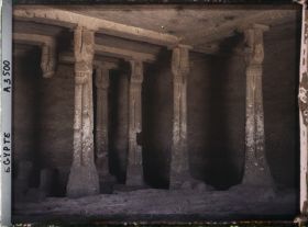 Image représentant Intérieur d'une des tombes de la nécropole