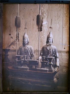 Image représentant Dans un édifice cultuel