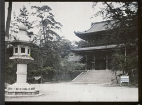 Image représentant Porte d'entrée (sanmon) du temple Chion-in