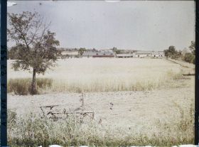 Image représentant France, Pasly, Entrée Sud du Village, ferme reconstruite et Champ de blé