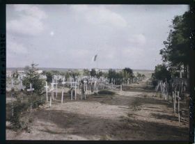 Image représentant France, Verdun, Vue d'ensemble du Ciemetière prise du Pont