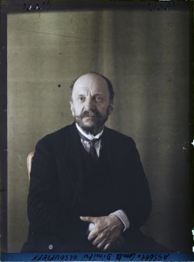 Image représentant Le comte  https://musee-albert-kahn.s-museum.fr/home/NWQ2OTAwYzNmYjZlZTk1ZWQwODJmMjY4L2dlbmVyaWMtbm90aWNlLXRhYi9hdXRob3JpdHkvNjE3YTc5ZjVjZjhiODk2OGIzMzM3ZDIx/5d6900c3fb6ee95ed082f268/generic-notice-tab/authority/617a79ebcf8b8968b33374d7 Dimitri Olsoufieff