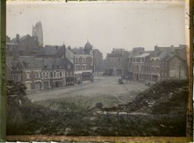 Image représentant Somme, Péronne, La place du Château