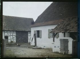 Image représentant France, Scheibenhard Env. de Lauterbourg, La maison d'habitation et la Cour de ferme