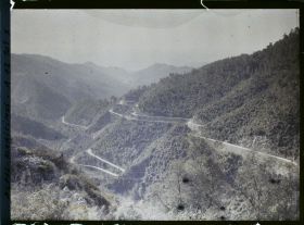 Image représentant La route de Sospel à flanc de montagne