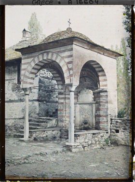 Image représentant Mont Athos, Karyès, Fontaine de Coutloumousson