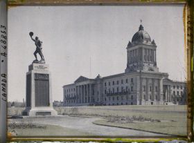 Image représentant Canada, Winnipeg, Monumt de la Défense et Parlement