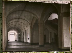 Image représentant Abbaye de Cluny, la galerie du cloître du XVIIIe siècle