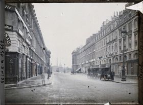 Image représentant La rue Royale vue de la rue St-Honoré vers le place de la Concorde