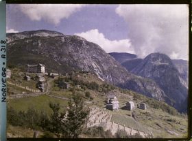 Image représentant La sortie du village