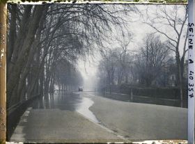 Image représentant Le quai du Quatre-Septembre inondé