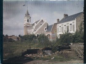 Image représentant France, Ecurie, Une vue vers l'Eglise