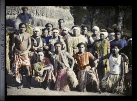Image représentant L'Exposition Coloniale Internationale de 1931, un groupe de kanak