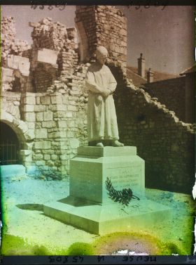 Image représentant France, Hattonchâtel, Le monument aux Morts
