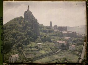 Image représentant Le mont Anis et le rocher Corneille vu du rocher Saint-Michel