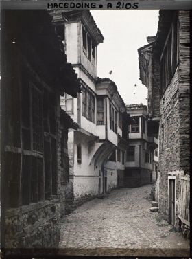 Image représentant Vieilles constructions dans les rues d'Ohrid