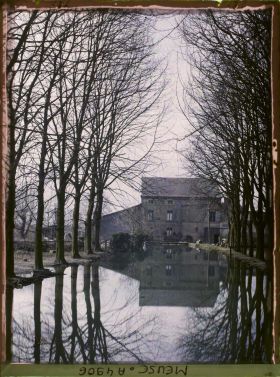 Image représentant France, Révigny, Le Canal de la scierie et la scierie