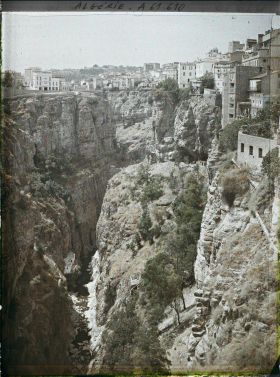 Image représentant Les gorges du Rhummei