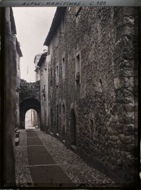Image représentant Une ruelle du vieux village