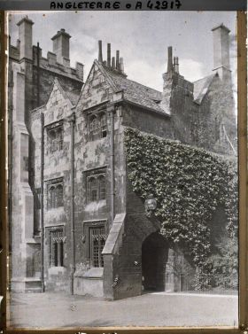 Image représentant Entrée du cloître de Christ Church