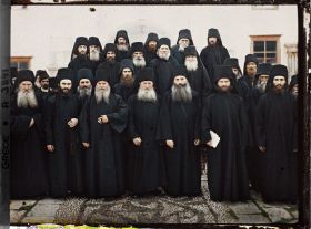 Image représentant Mont Athos, Podrome, Groupe de moines du Monastère de Podrome