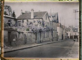 Image représentant Seine et Oise, Marly-le Roy, Maisons et Glycines
