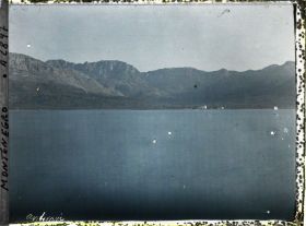 Image représentant Dans le port d'Antivari : le palais du roi Nikita