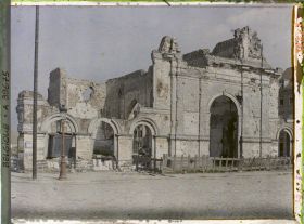 Image représentant Belgique, Ypres, Vue vers le Clocher St Martin et les halles