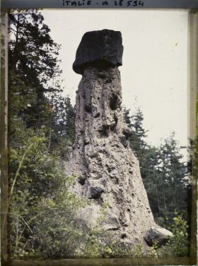 Image représentant Les Pyramides de terre (ou Cheminées de Fées) de Renon