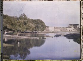 Image représentant À l'angle sud-est de la ville tartare