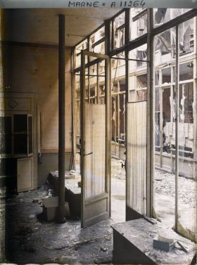 Image représentant Intérieur d'une boutique, passage des Variétés,