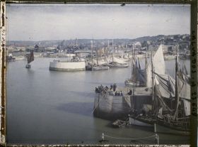 Image représentant Le port à marée haute