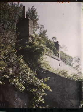 Image représentant Cheminées de maisons troglodytes au Petit Coteau