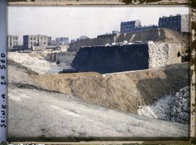 Image représentant La démolition des fortifications à la porte de Clignancourt
