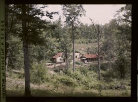 Image représentant France, Bois le Prêtre, Fontaine et maison forestière du Père Hilarion